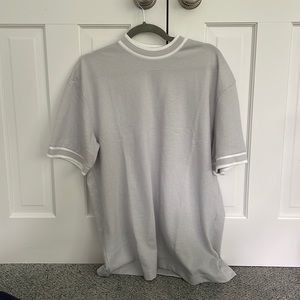 Mens grey and white t shirt